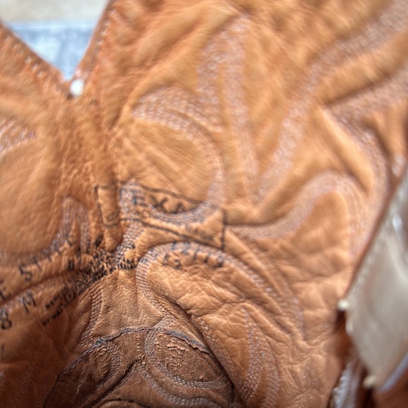 White and tan boots - Picture 3 of 4